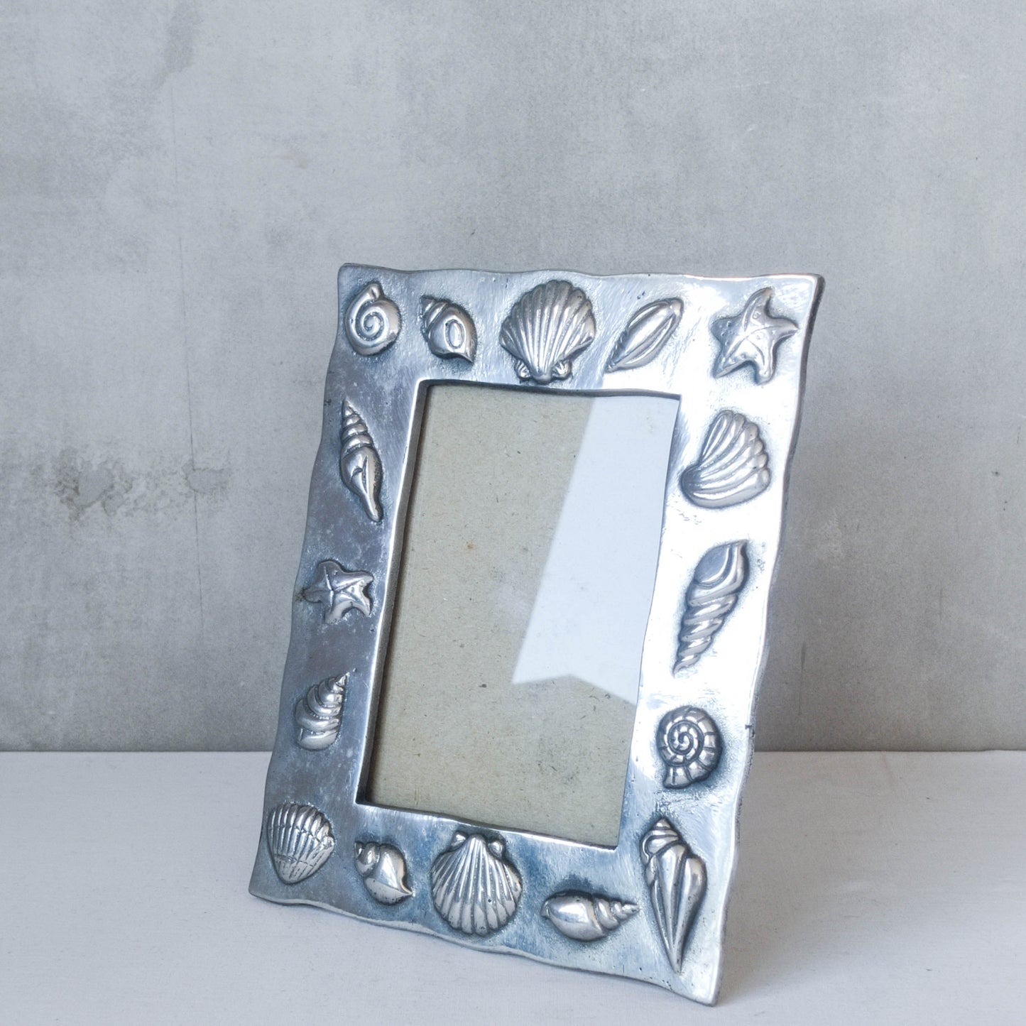 Vintage 1990s cast pewter or aluminium shells seashells photo frame relief