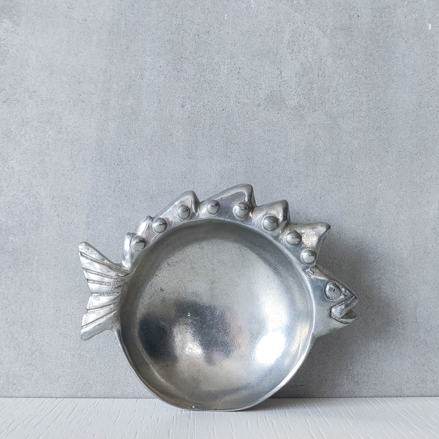 Vintage 1990s cast aluminium silver fish shaped vide poche dish catchall footed