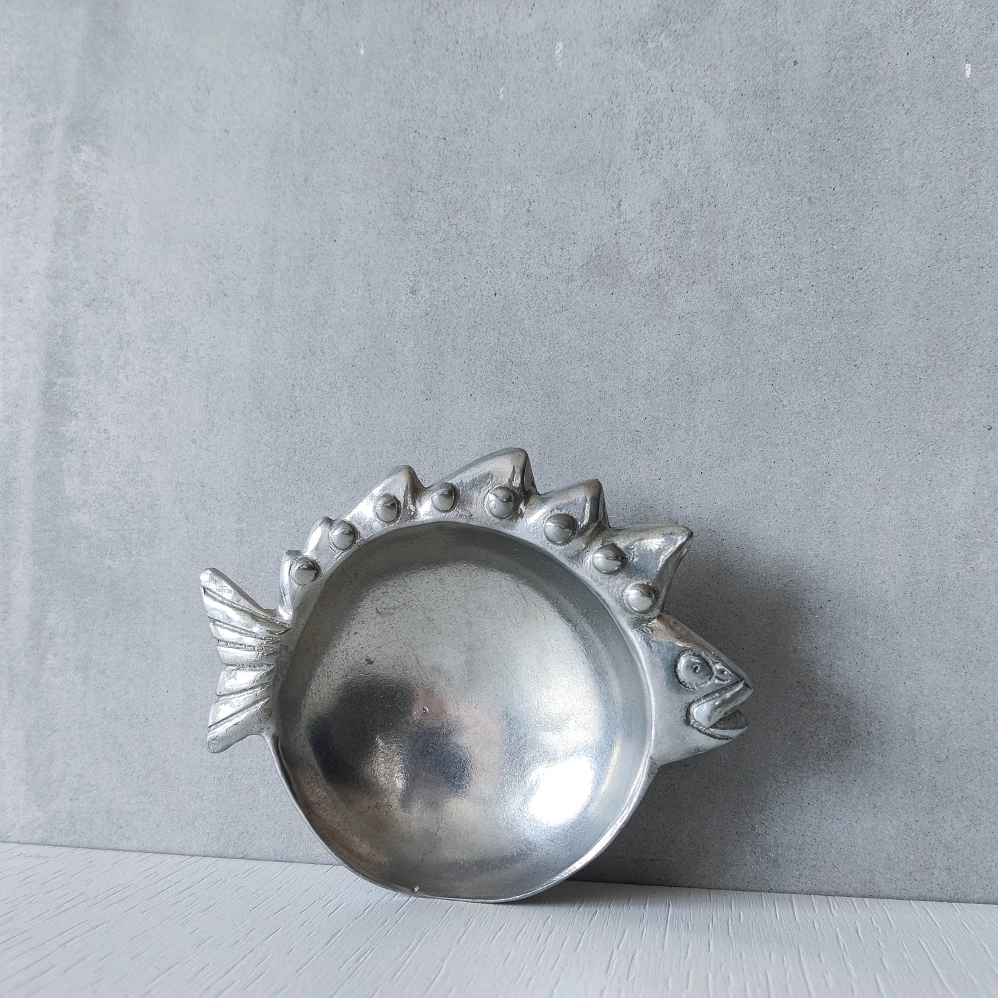 Vintage 1990s cast aluminium silver fish shaped vide poche dish catchall footed