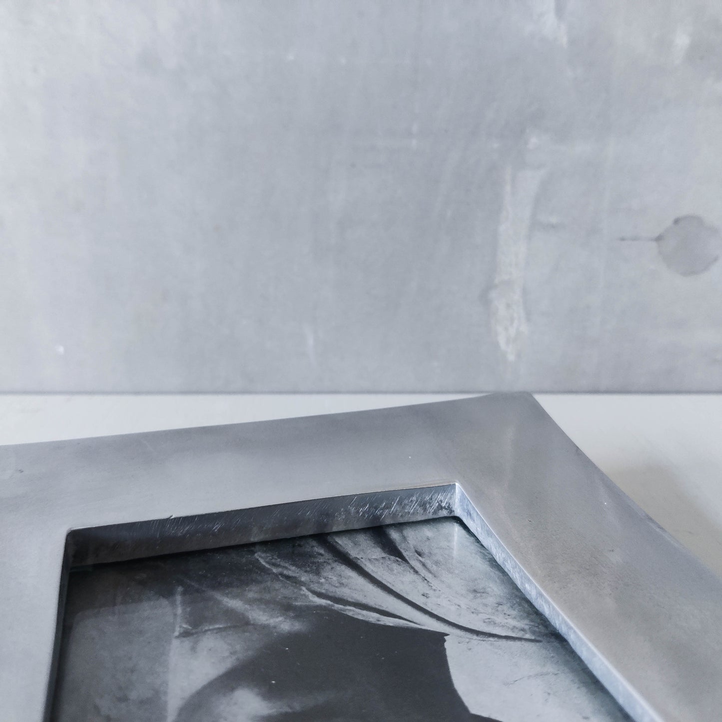 Vintage 00s cast aluminium curved chunky picture photo frame