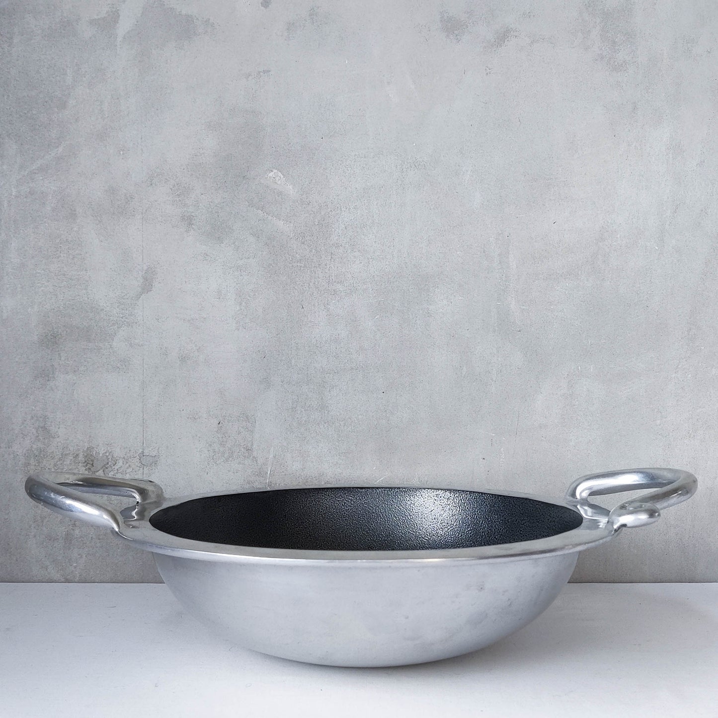 00s pewter fruit bowl in the manner of Carrol Boyes South African