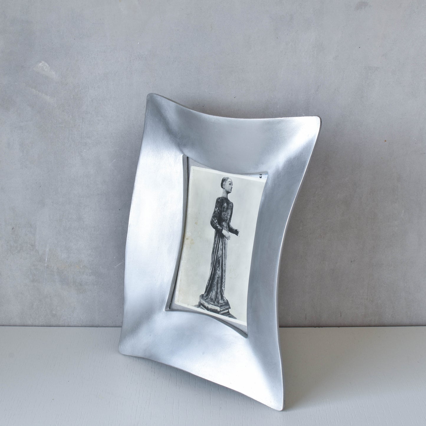 Vintage 1999 Havla Ikea cast metal wavy postmodern style photo picture frame