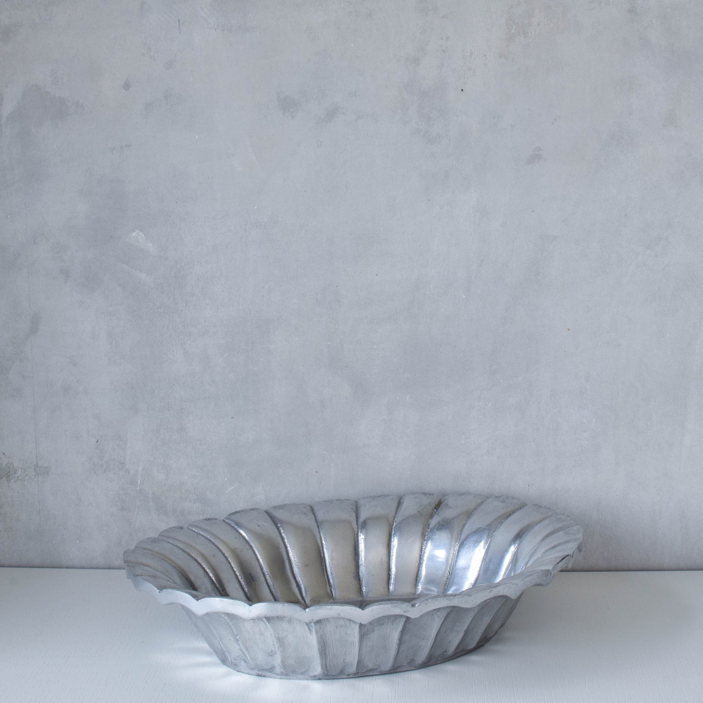 Vintage hand cast aluminium sculptural serving fruit bowl centrepiece scalloped