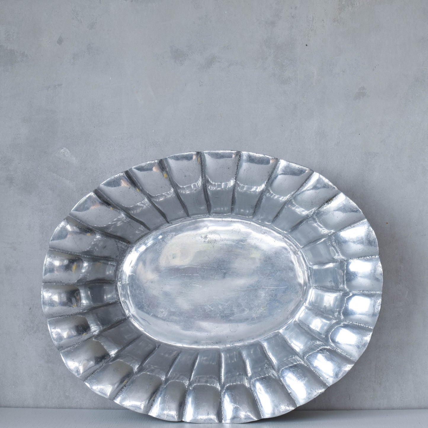 Vintage hand cast aluminium sculptural serving fruit bowl centrepiece scalloped