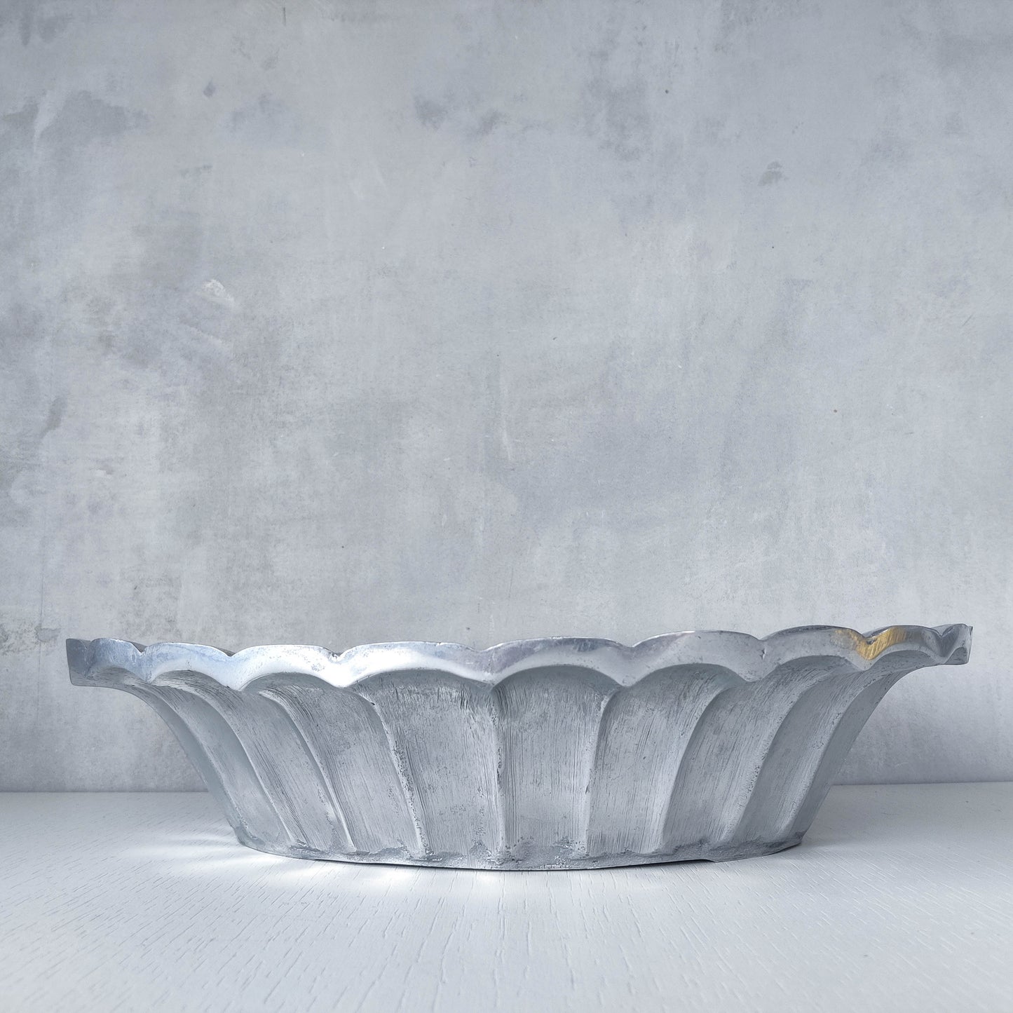 Vintage hand cast aluminium sculptural serving fruit bowl centrepiece scalloped