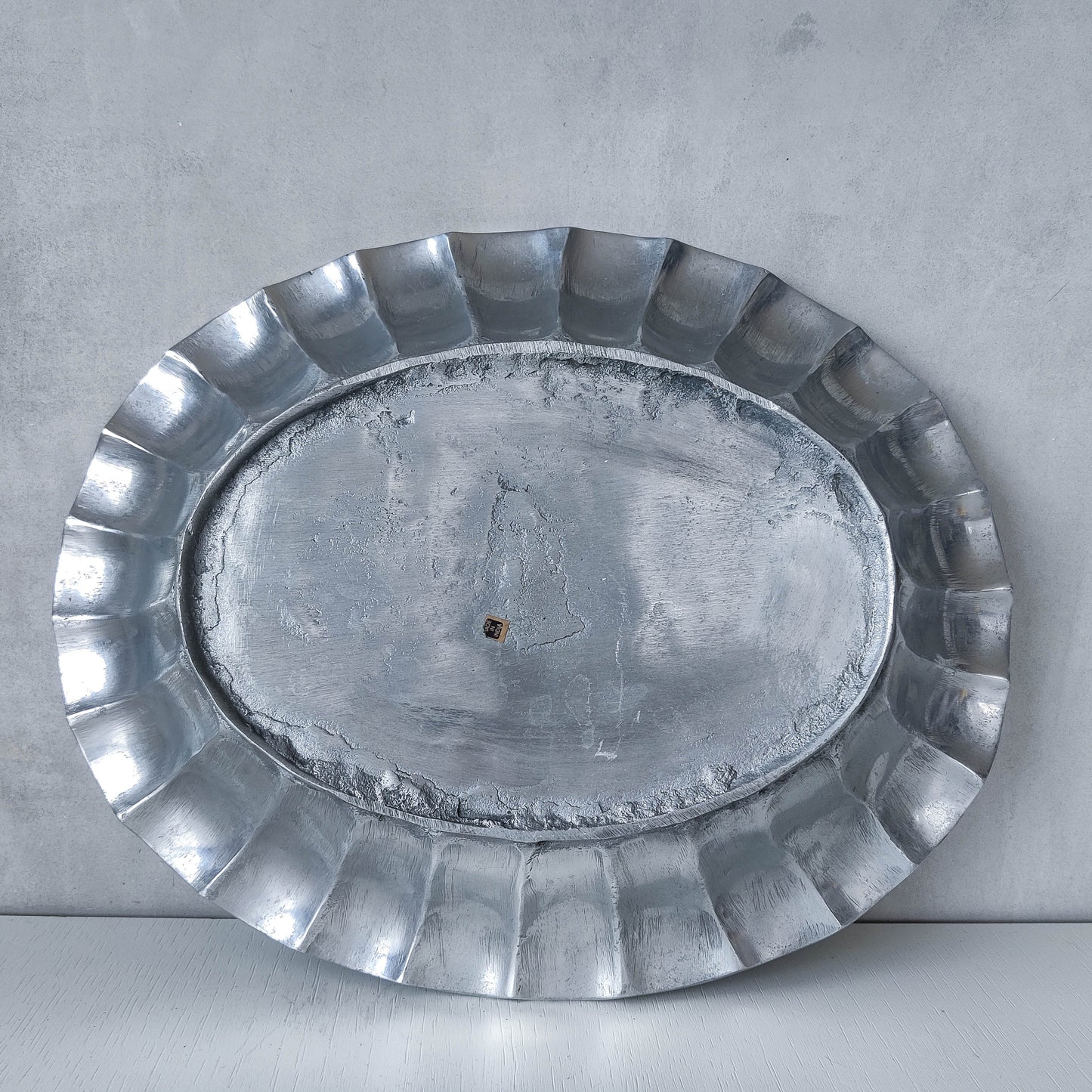 Vintage hand cast aluminium sculptural serving fruit bowl centrepiece scalloped
