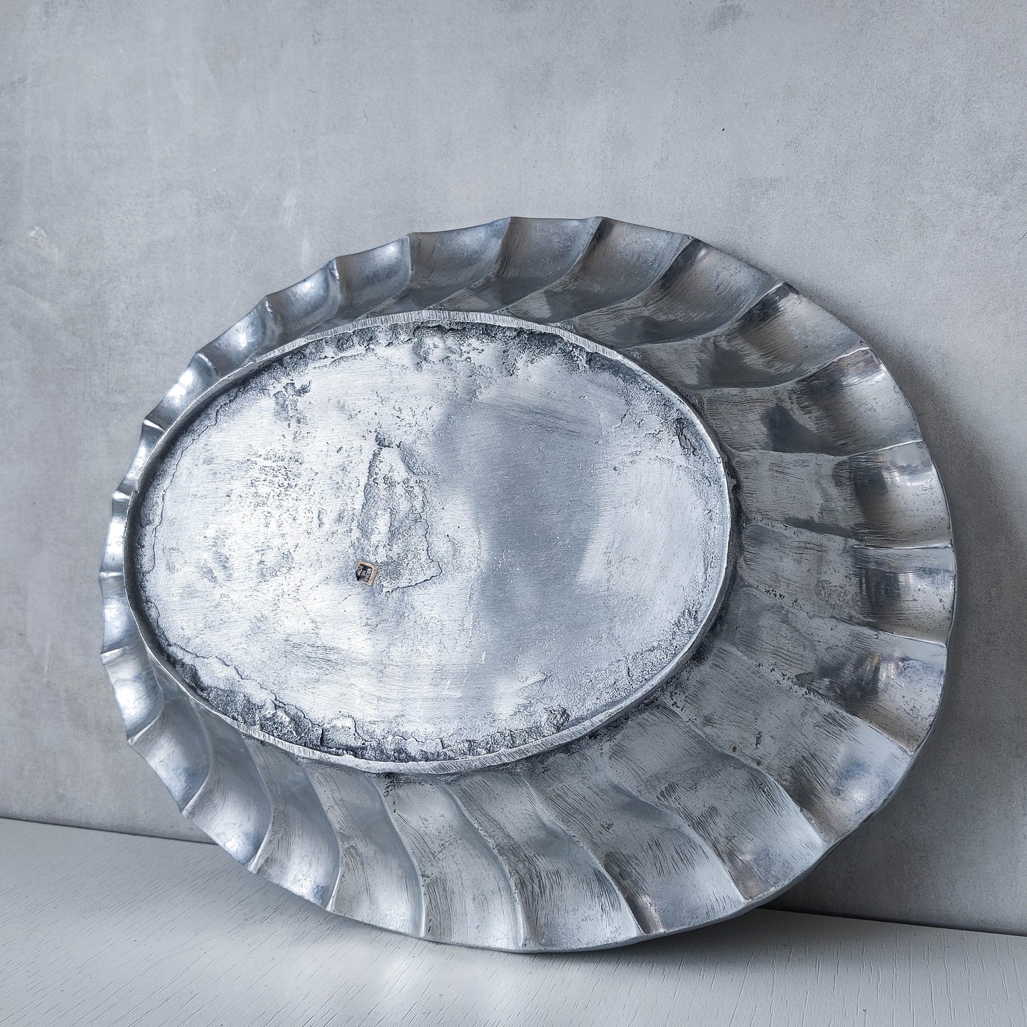 Vintage hand cast aluminium sculptural serving fruit bowl centrepiece scalloped