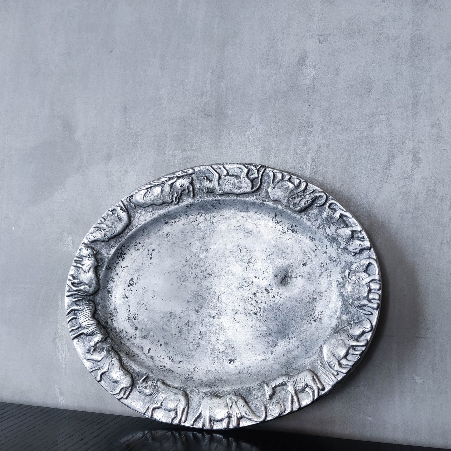 Vintage heavy cast aluminium animal serving dish platter display still life prop