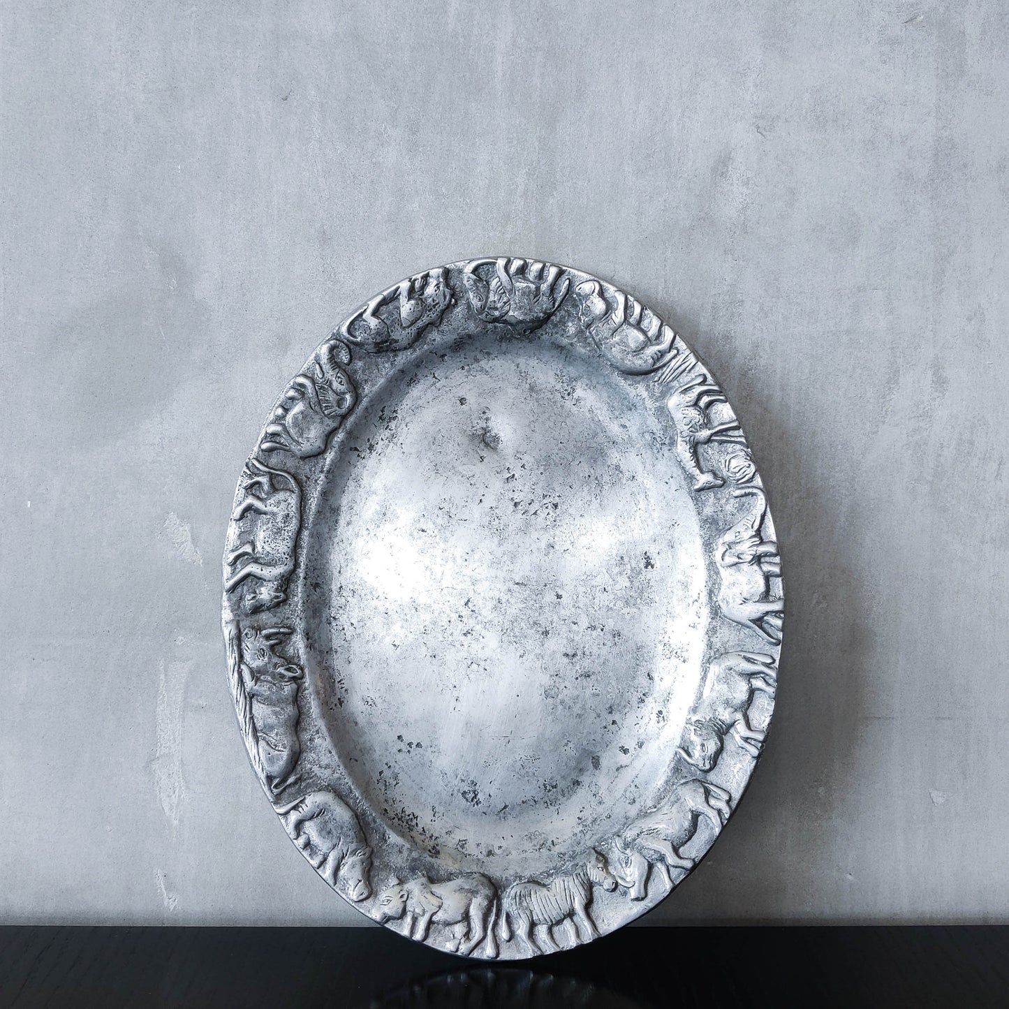 Vintage heavy cast aluminium animal serving dish platter display still life prop