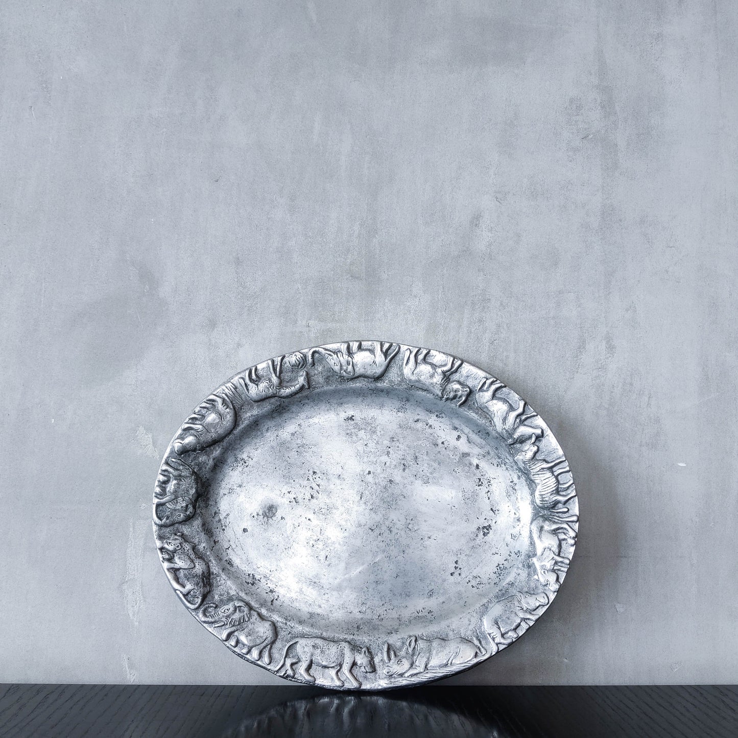 Vintage heavy cast aluminium animal serving dish platter display still life prop