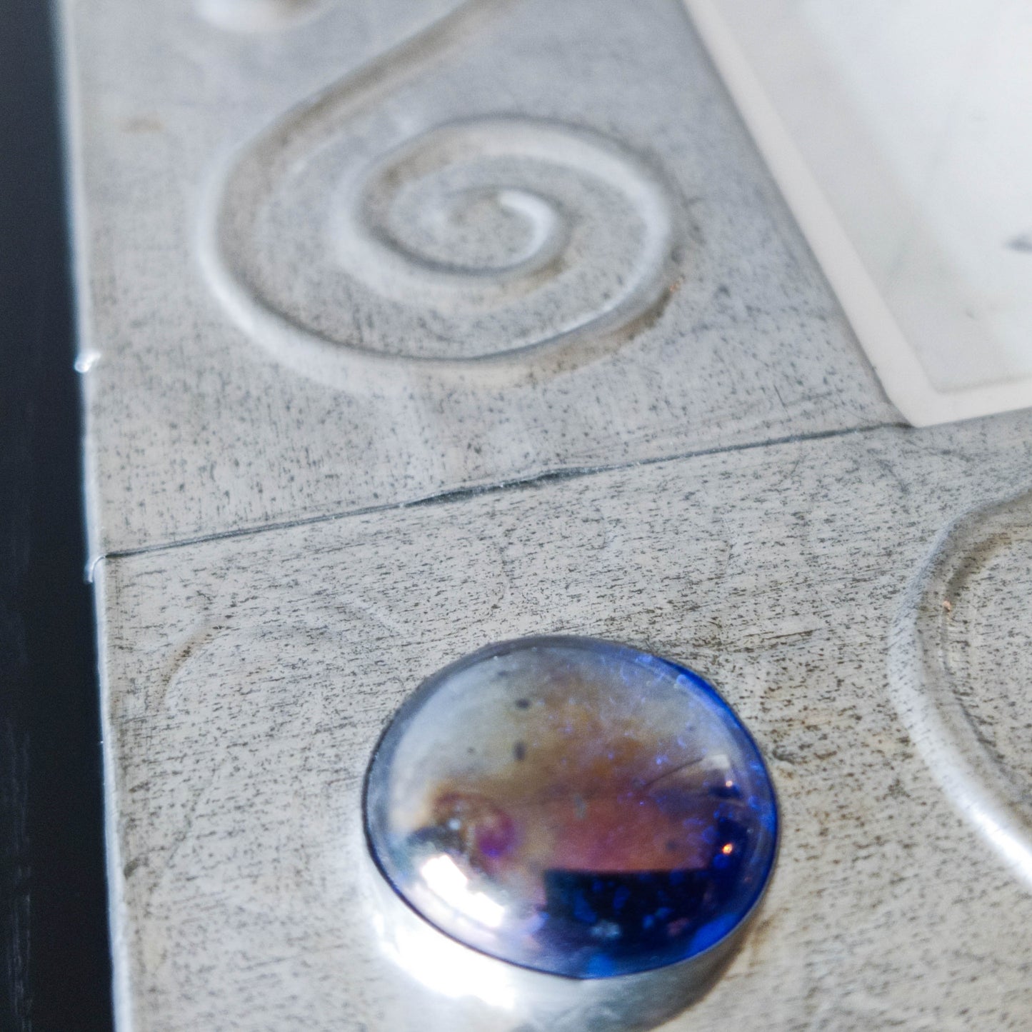 Vintage 1990s artist Sasha Bowles pewter swirl picture photo frame Heals Liberty