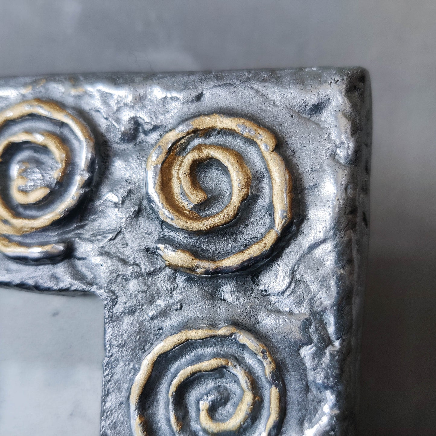 Vintage 1990s chunky sculptural textured spiral embossed metal photo frame