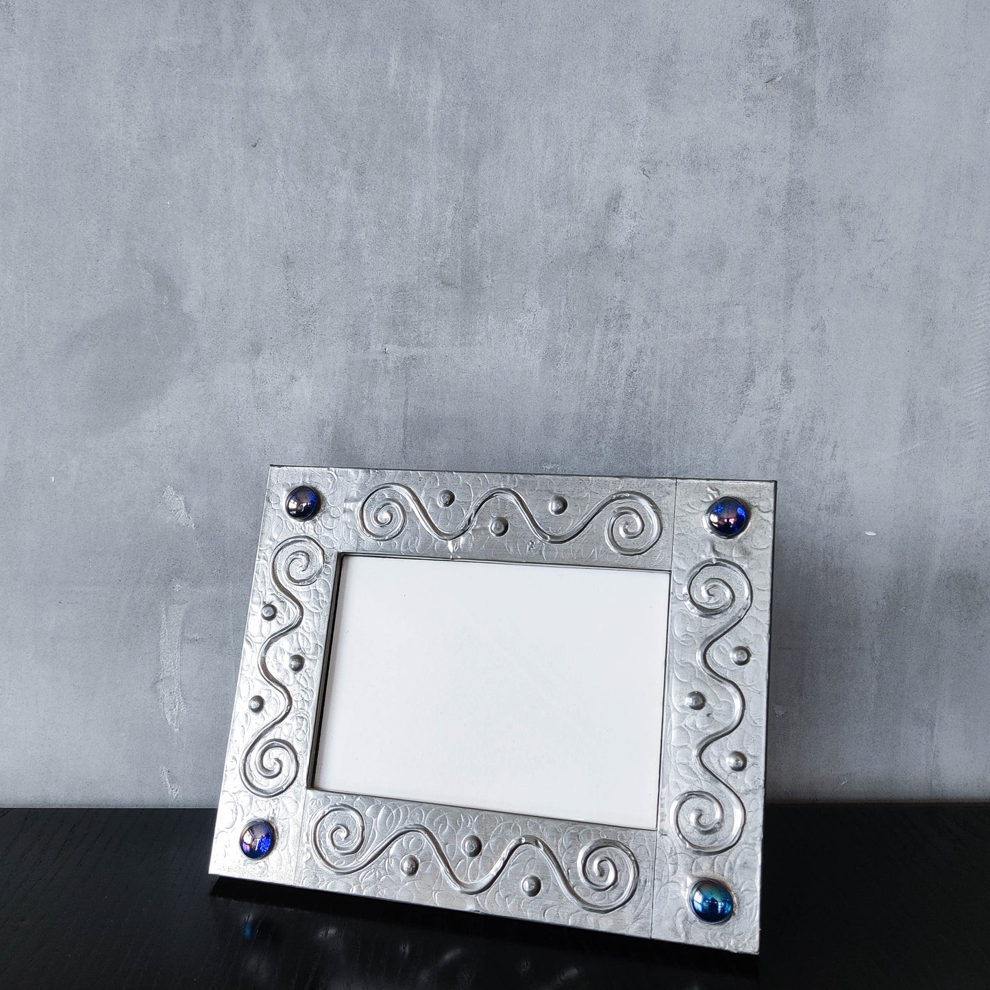 Vintage 1990s artist Sasha Bowles pewter swirl picture photo frame Heals Liberty