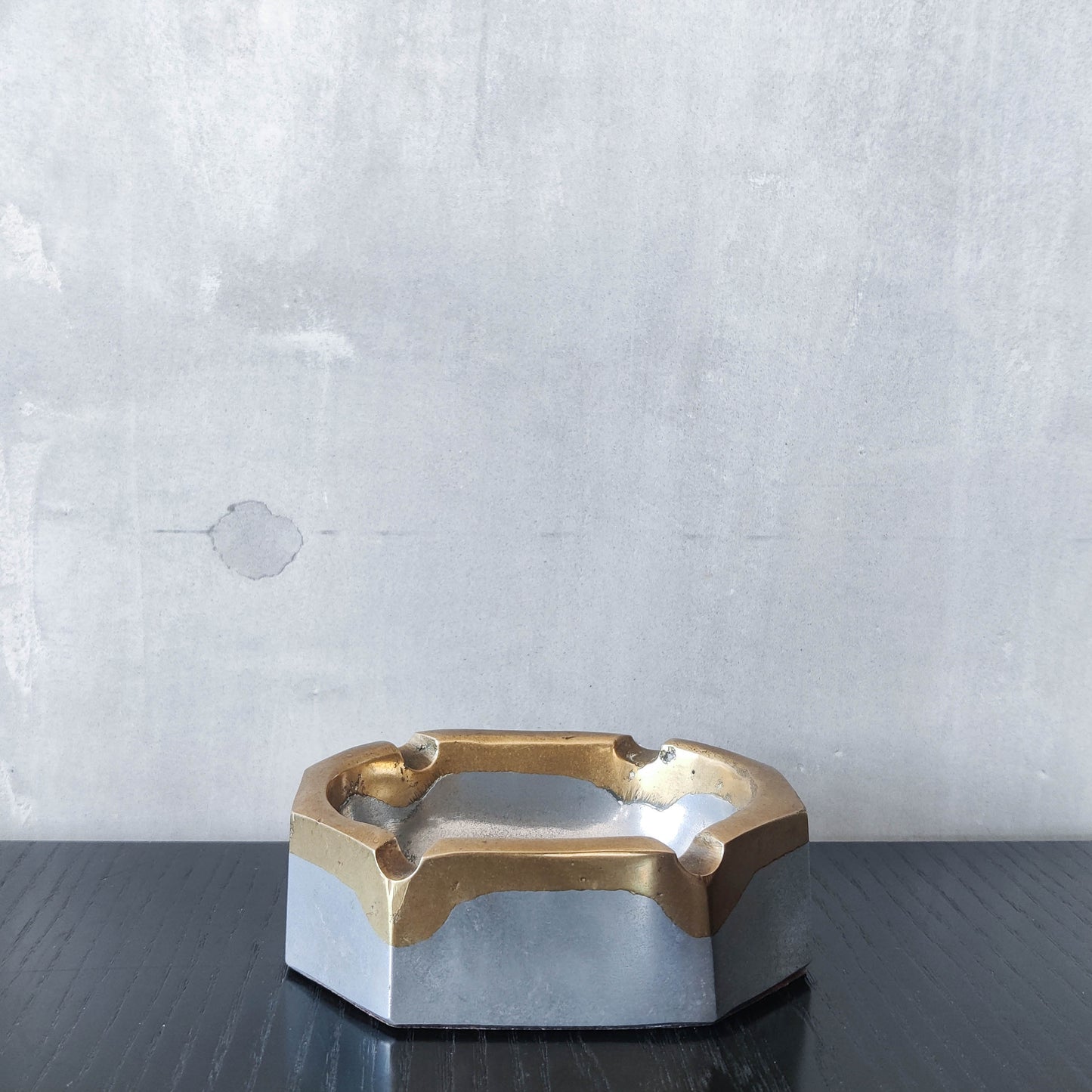 Vintage 70s/80s David Marshall Disenos brutalist cast aluminium brass ashtray