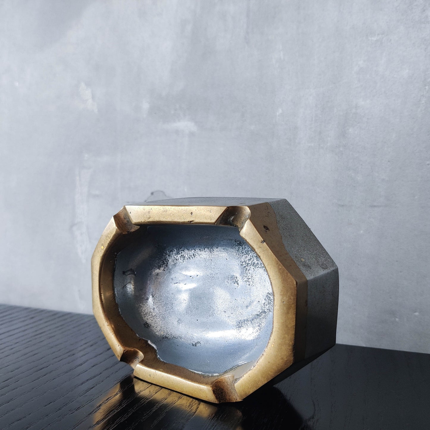 Vintage 70s/80s David Marshall Disenos brutalist cast aluminium brass ashtray