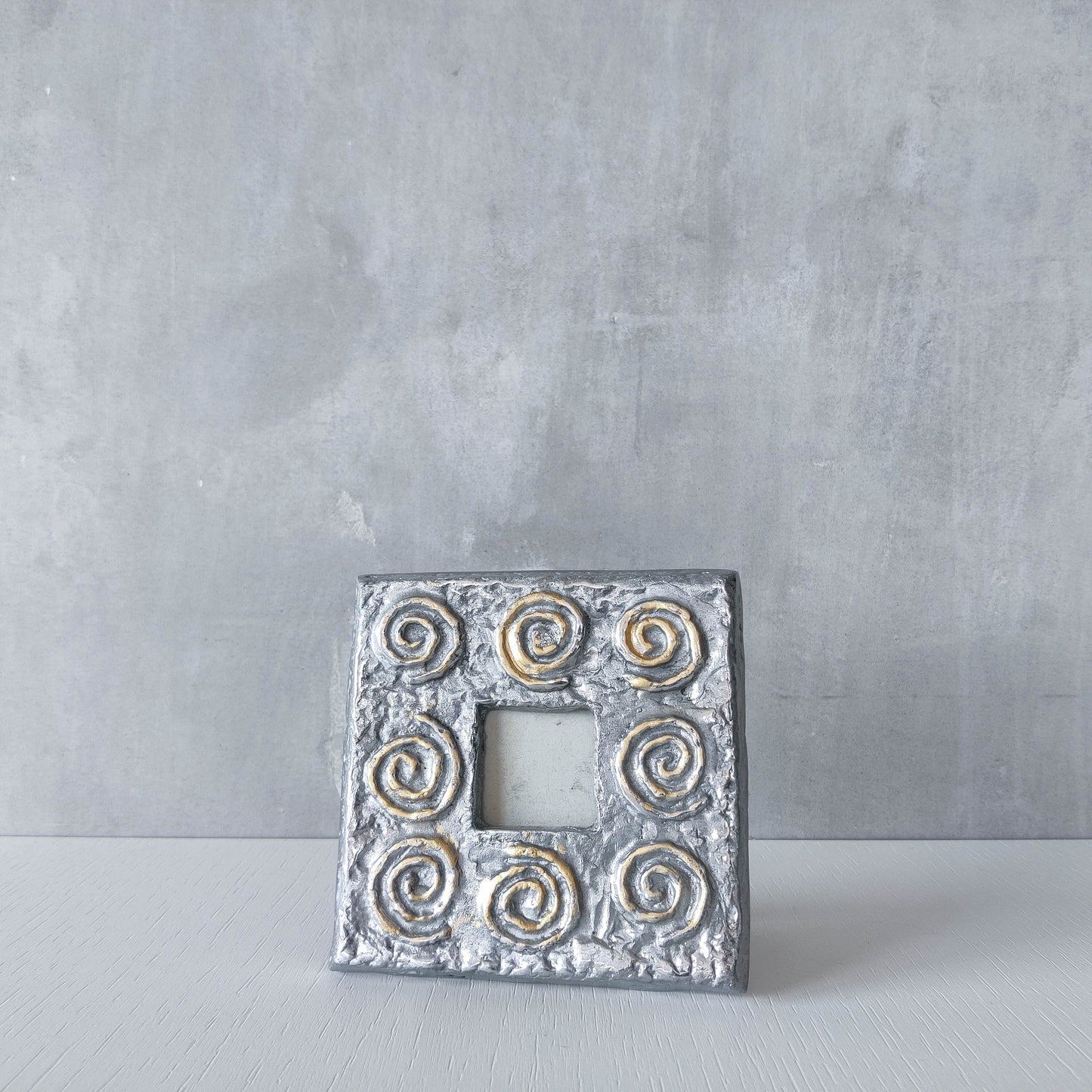 Vintage 1990s chunky sculptural textured spiral embossed metal photo frame