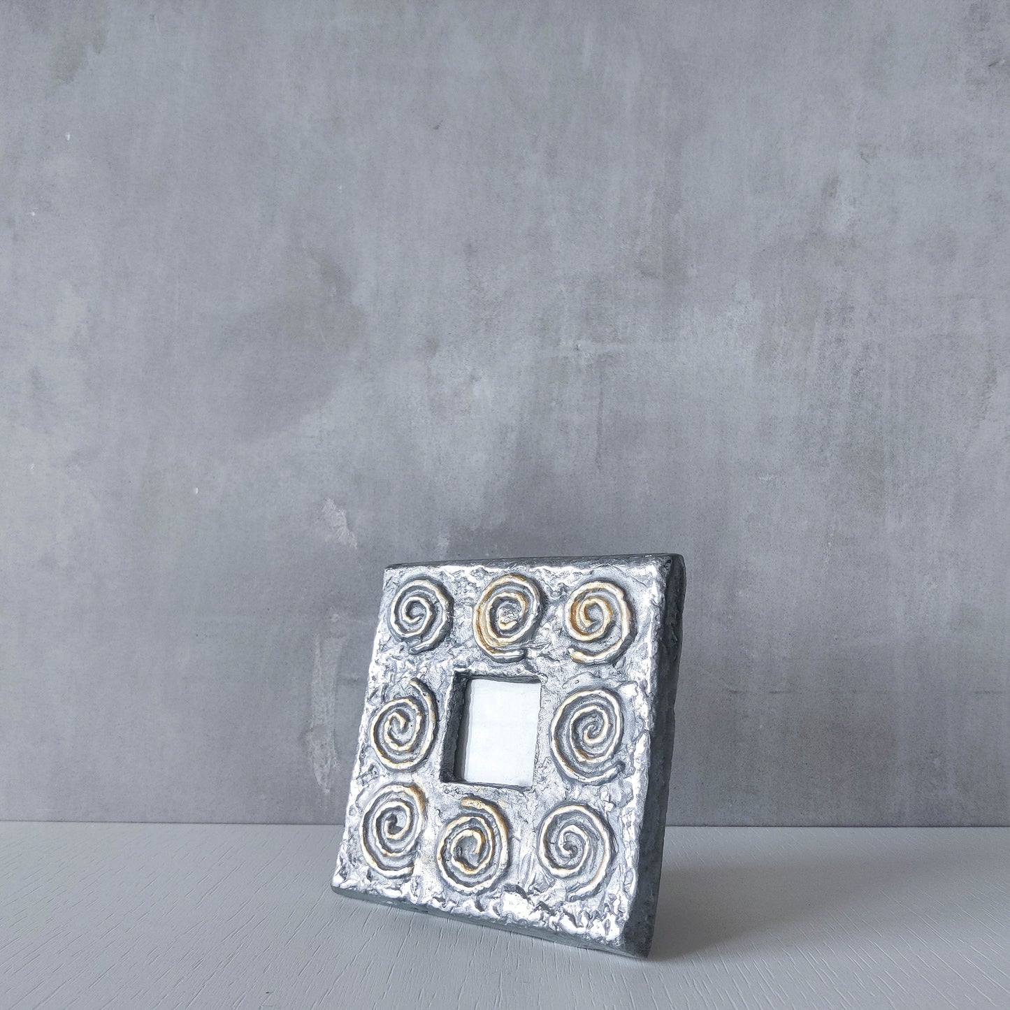 Vintage 1990s chunky sculptural textured spiral embossed metal photo frame