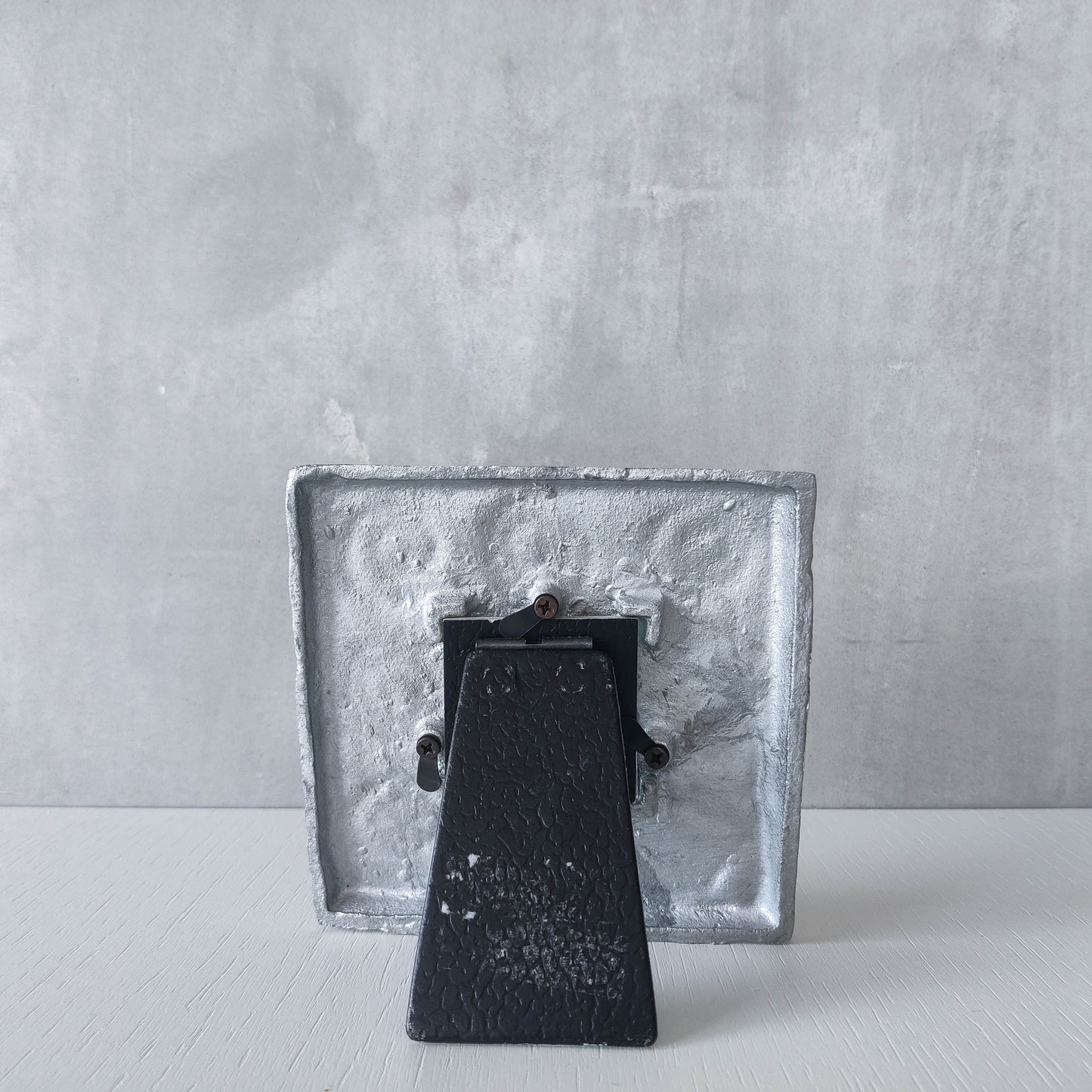 Vintage 1990s chunky sculptural textured spiral embossed metal photo frame