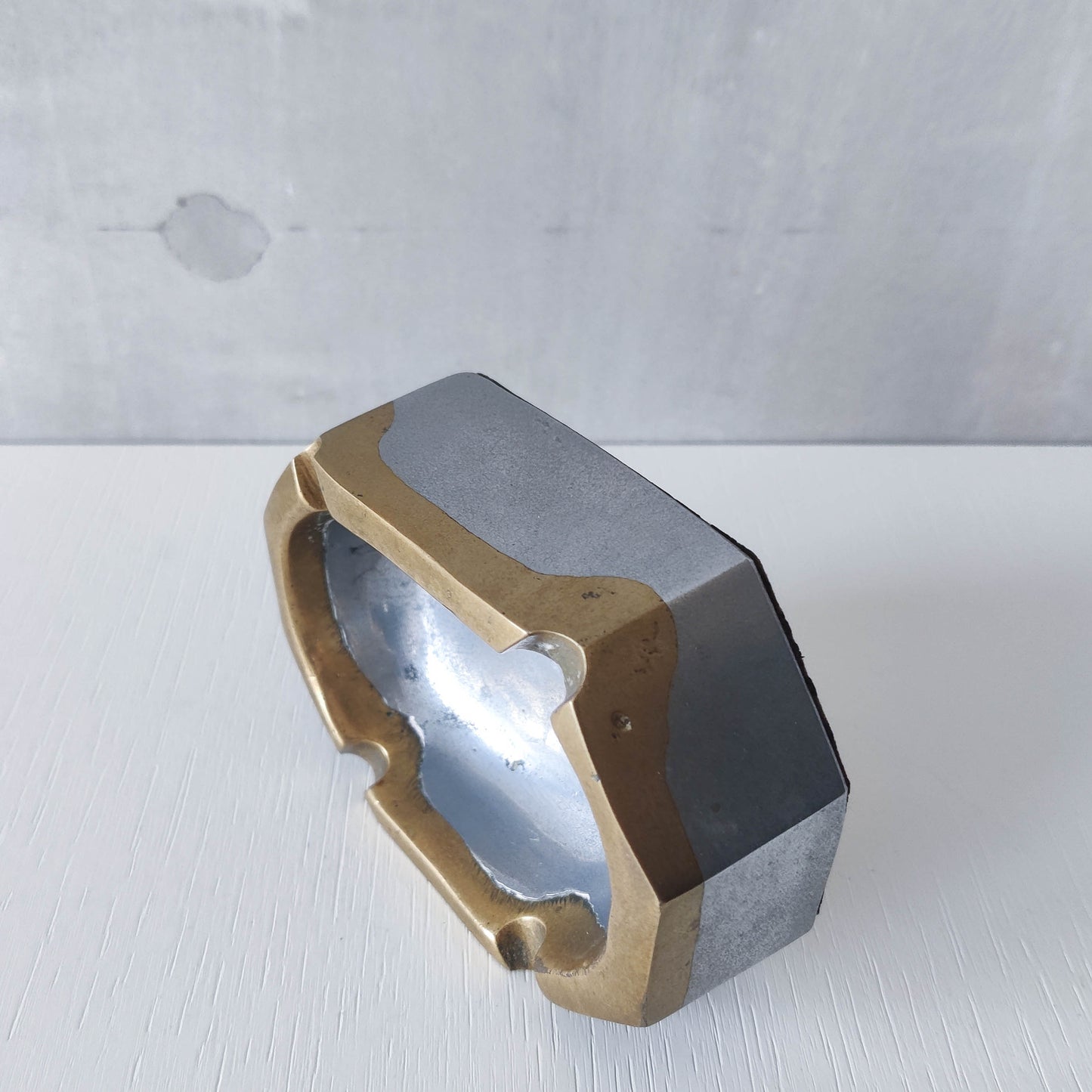 Vintage 70s/80s David Marshall Disenos brutalist cast aluminium brass ashtray