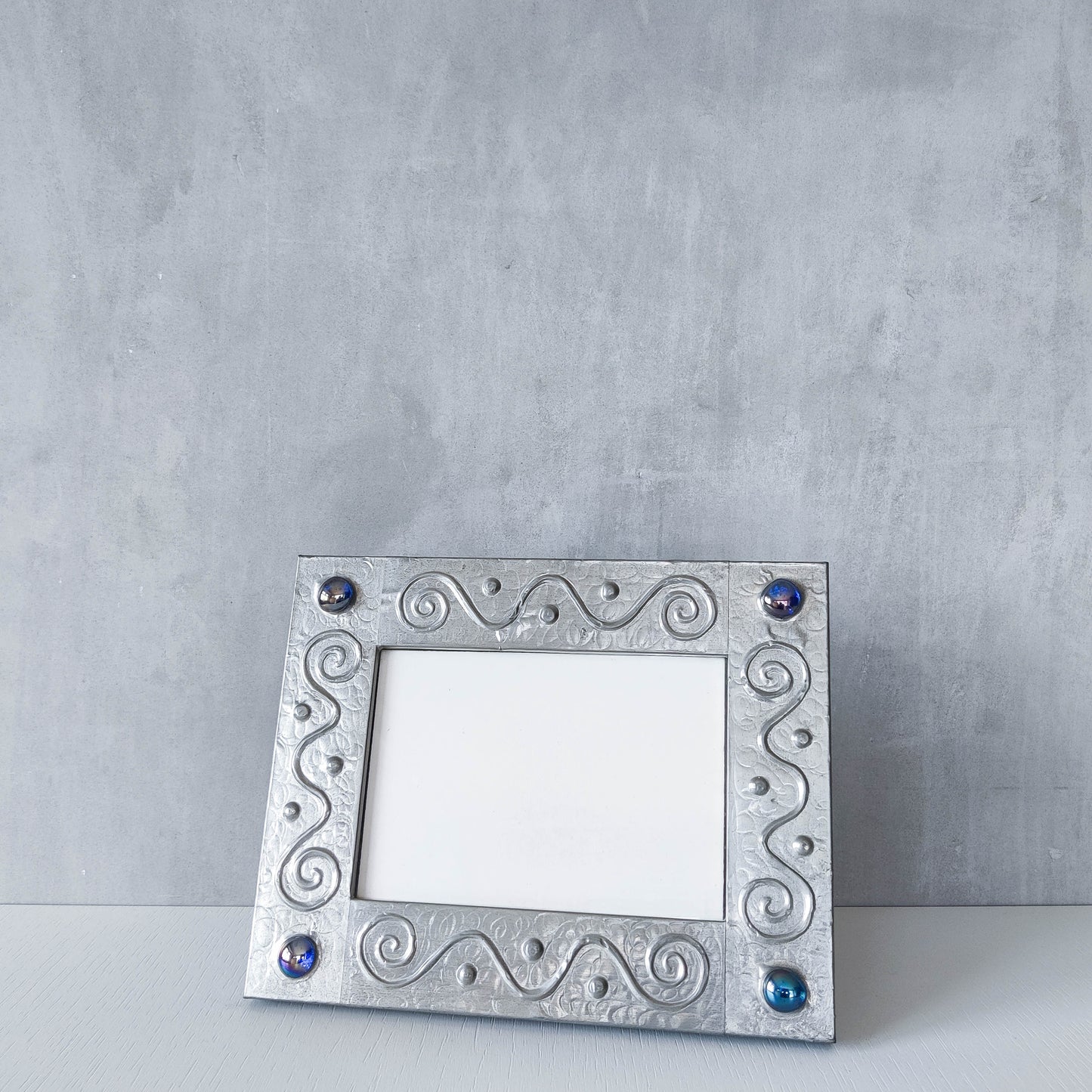 Vintage 1990s artist Sasha Bowles pewter swirl picture photo frame Heals Liberty