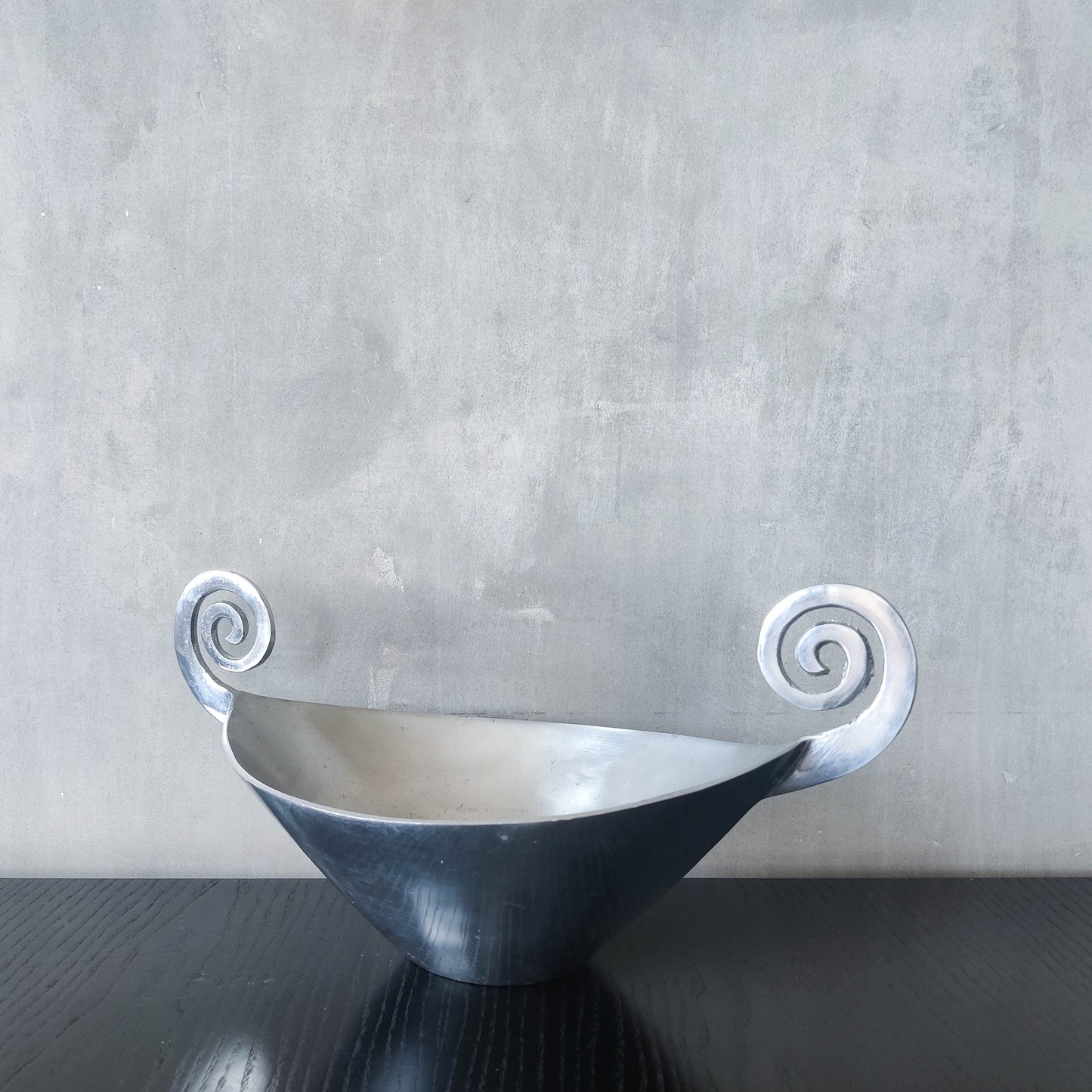 Vintage 90s cast aluminium spiral handled fruit bowl dish centrepiece silver