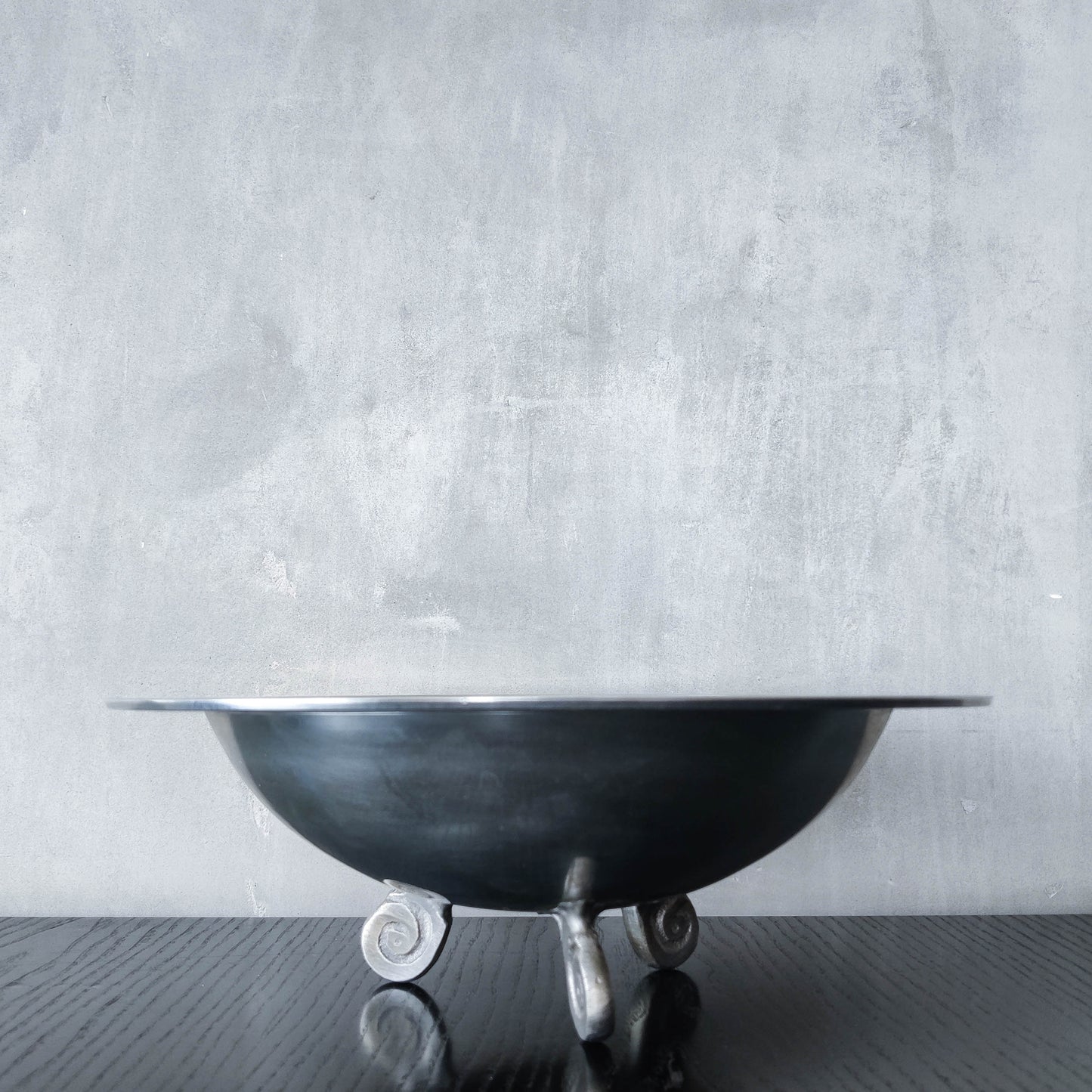 Vintage cast aluminium silver fruit bowl centerpiece with spiral feet footed