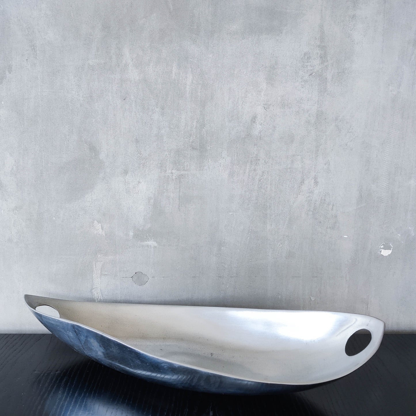 Cast aluminium vintage sculptural silver fruit bowl centerpiece wavy edged with handles