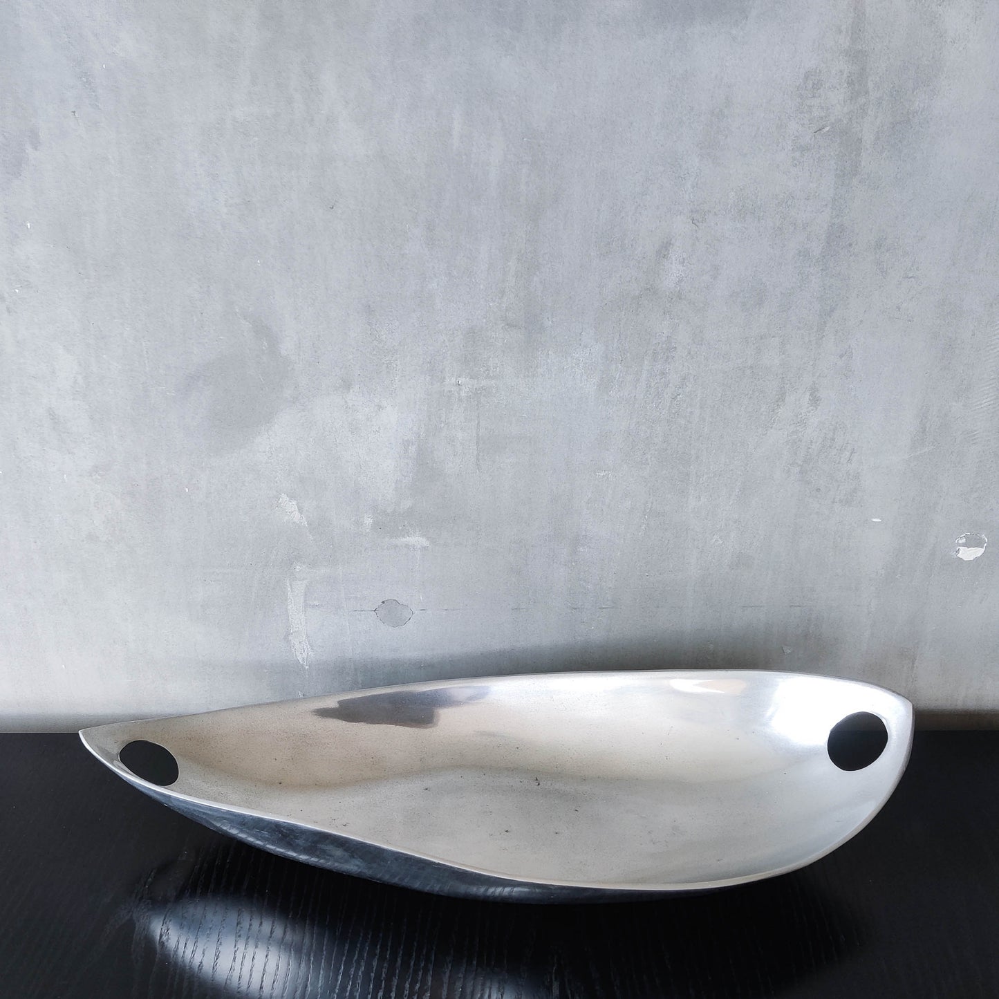 Cast aluminium vintage sculptural silver fruit bowl centerpiece wavy edged with handles