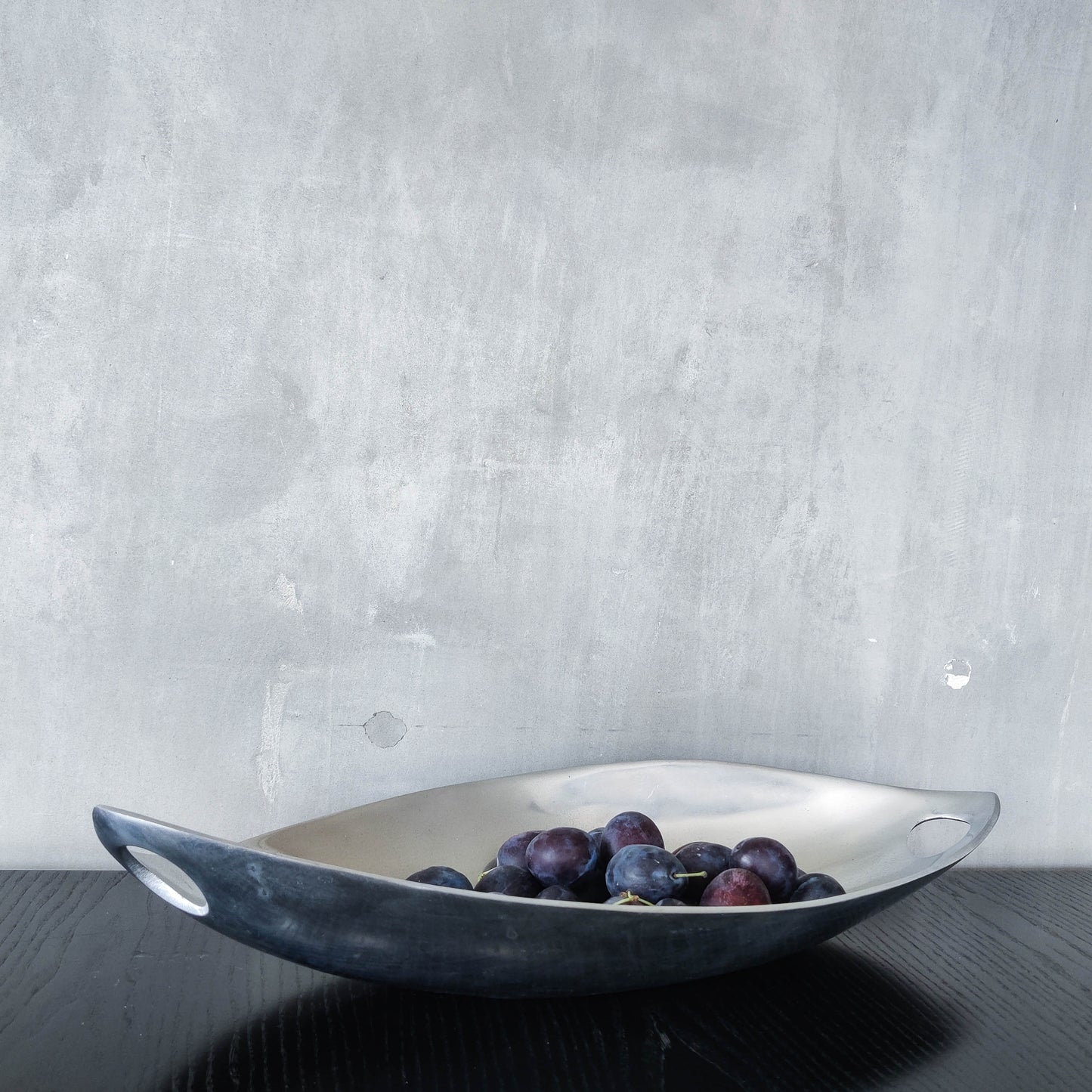 Cast aluminium vintage sculptural silver fruit bowl centerpiece wavy edged with handles