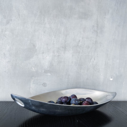 Cast aluminium vintage sculptural silver fruit bowl centerpiece wavy edged with handles