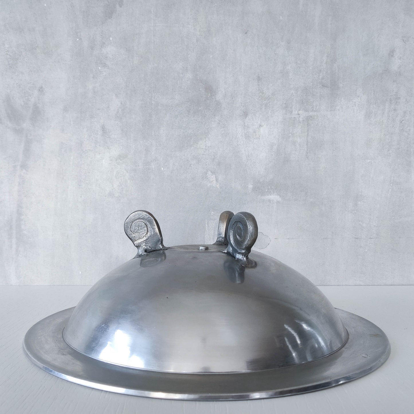 Vintage cast aluminium silver fruit bowl centerpiece with spiral feet footed