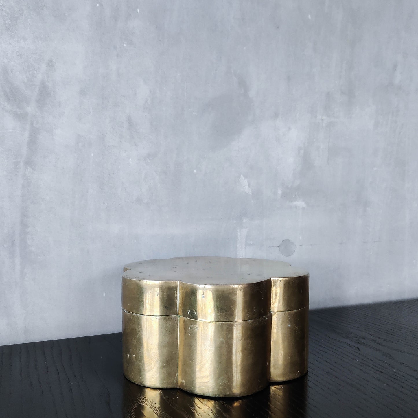 Vintage mid century cast solid brass lidded box scalloped form stamped