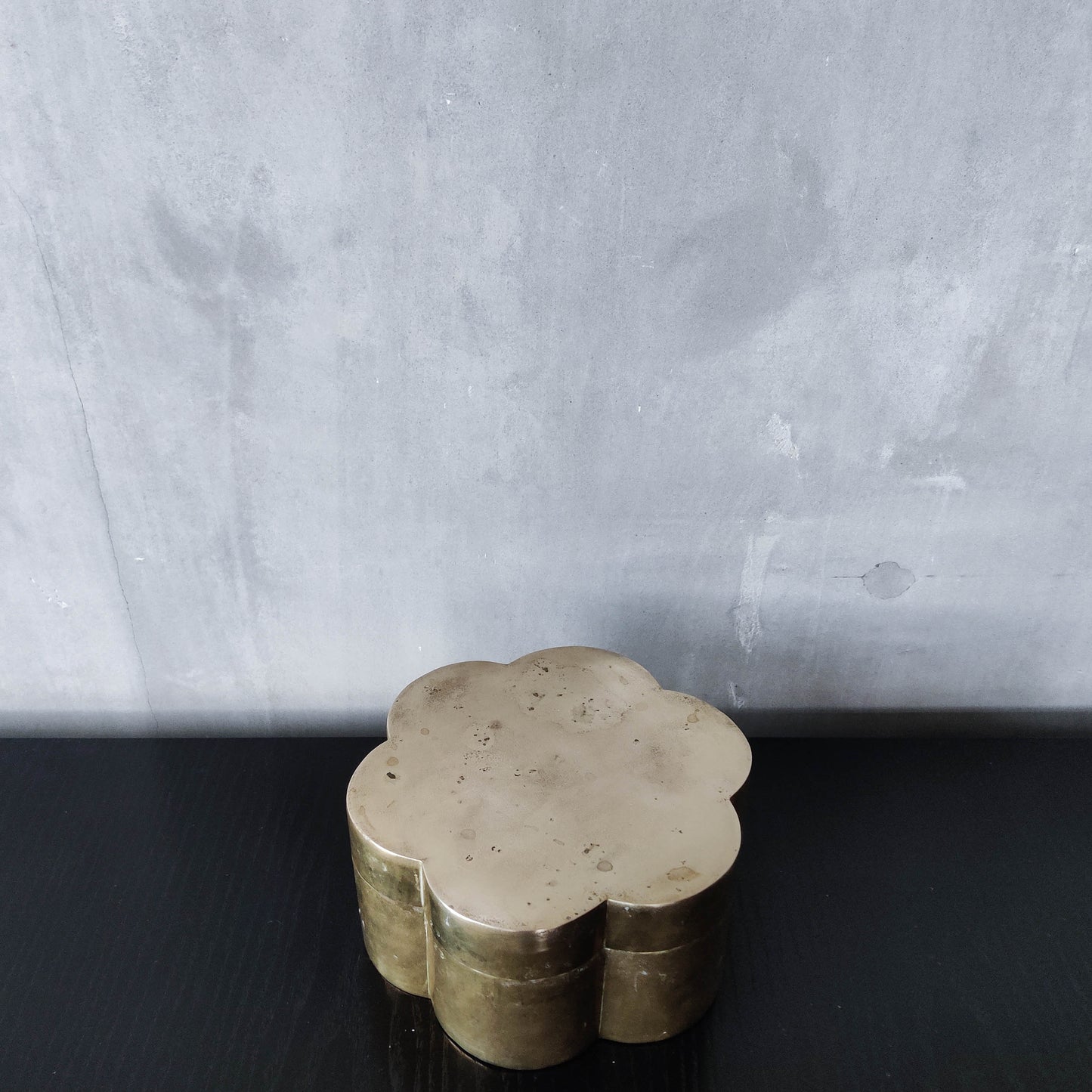 Vintage mid century cast solid brass lidded box scalloped form stamped