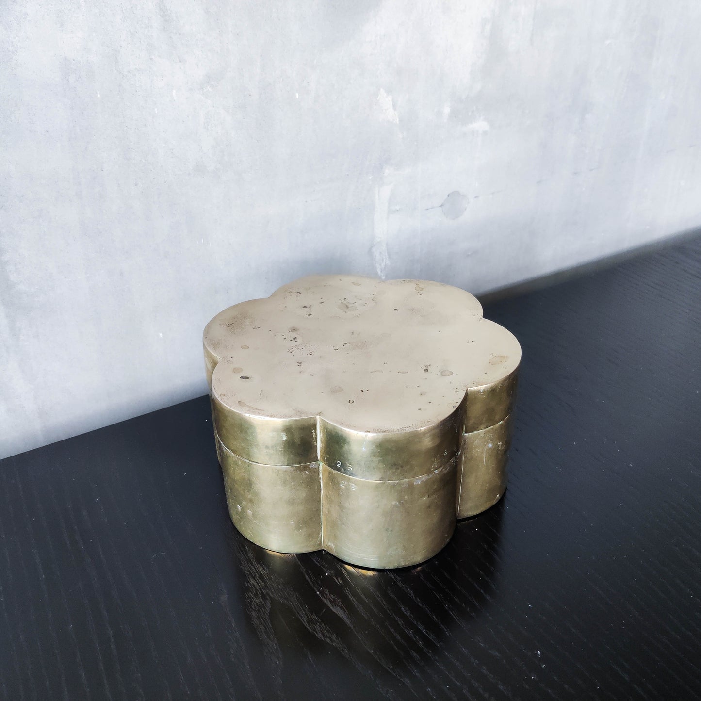 Vintage mid century cast solid brass lidded box scalloped form stamped
