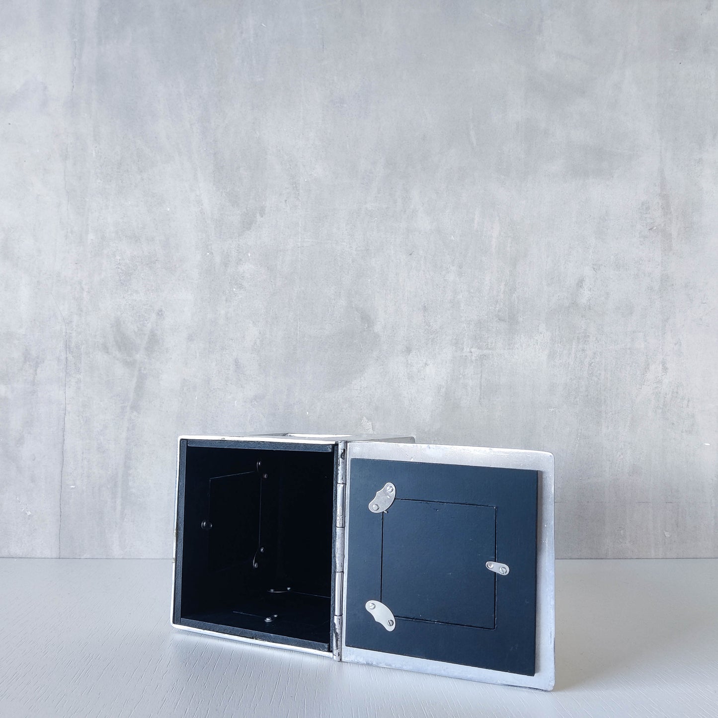 Vintage 00s heavy chunky cast aluminium photo frame box cube