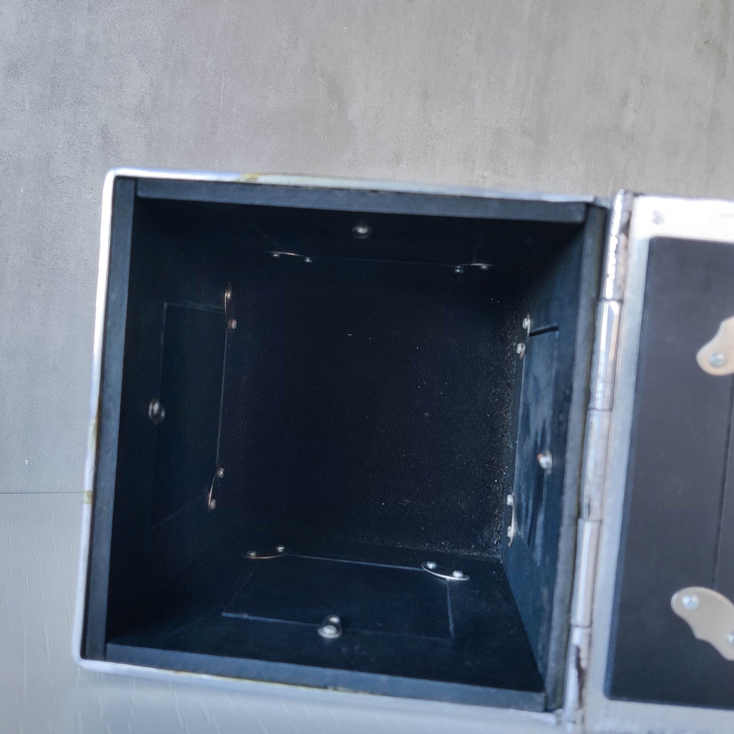 Vintage 00s heavy chunky cast aluminium photo frame box cube