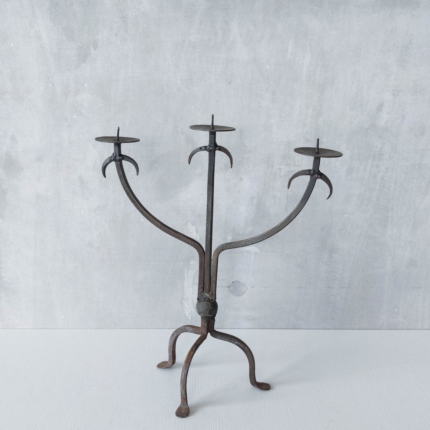 Vintage primitive style wrought iron welded 3 arm candelabra