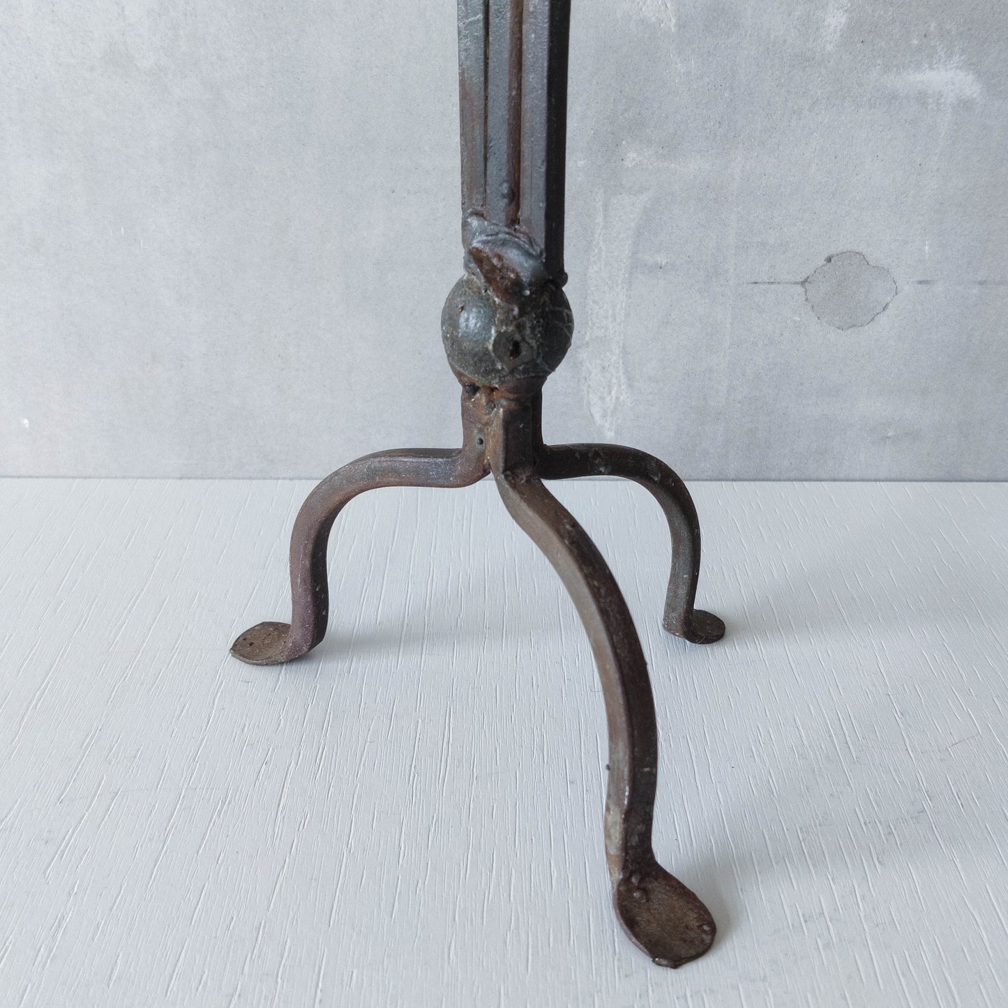 Vintage primitive style wrought iron welded 3 arm candelabra
