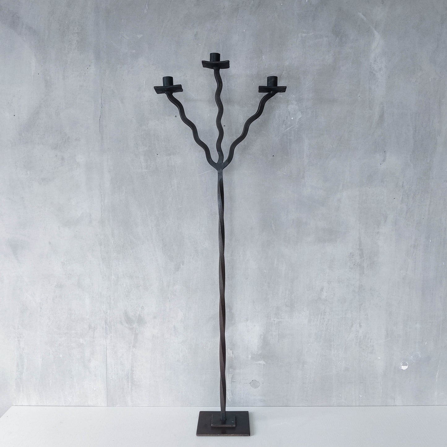 Vintage 1980s large artisan wrought iron metal wavy twisted sculptural candelabra