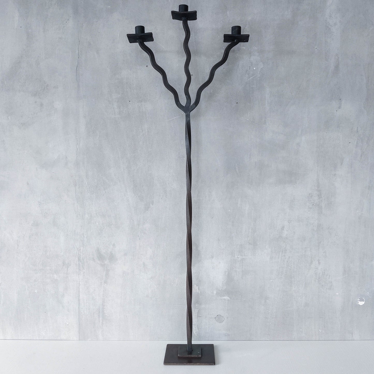 Vintage 1980s large artisan wrought iron metal wavy twisted sculptural candelabra