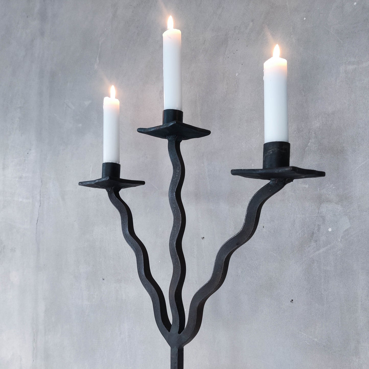 Vintage 1980s large artisan wrought iron metal wavy twisted sculptural candelabra