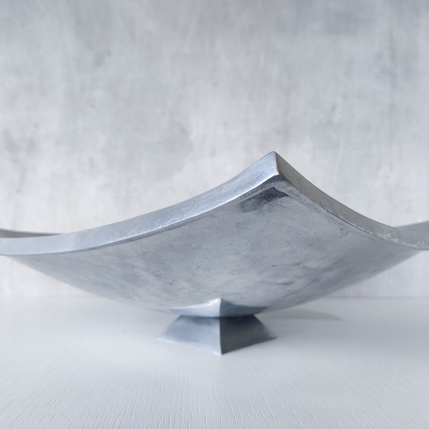 Vintage 90s cast aluminium sculptural silver large footed centerpiece fruit bowl