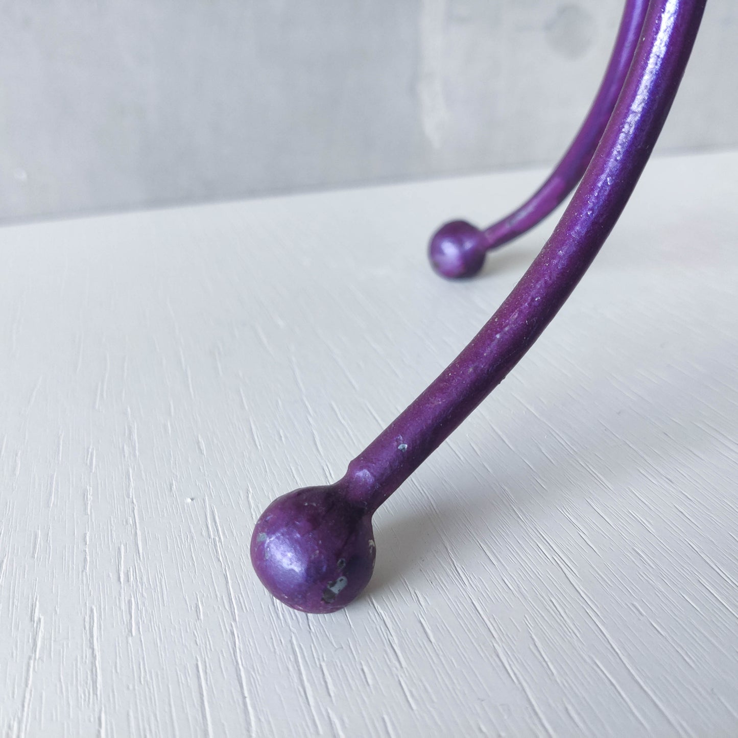 Vintage 90s artist made sculptural metal wavy spiral footed centerpiece bowl