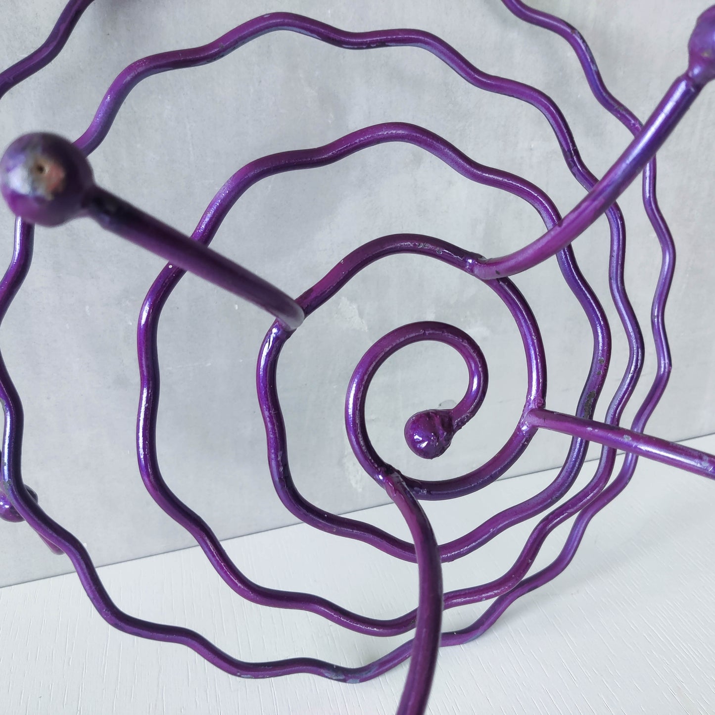 Vintage 90s artist made sculptural metal wavy spiral footed centerpiece bowl