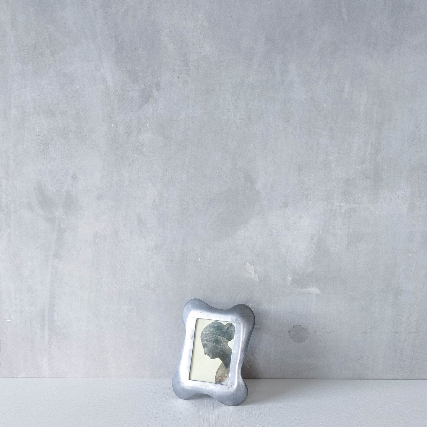 Vintage 1990s wavy pewter chunky organic modernist form picture photo frame