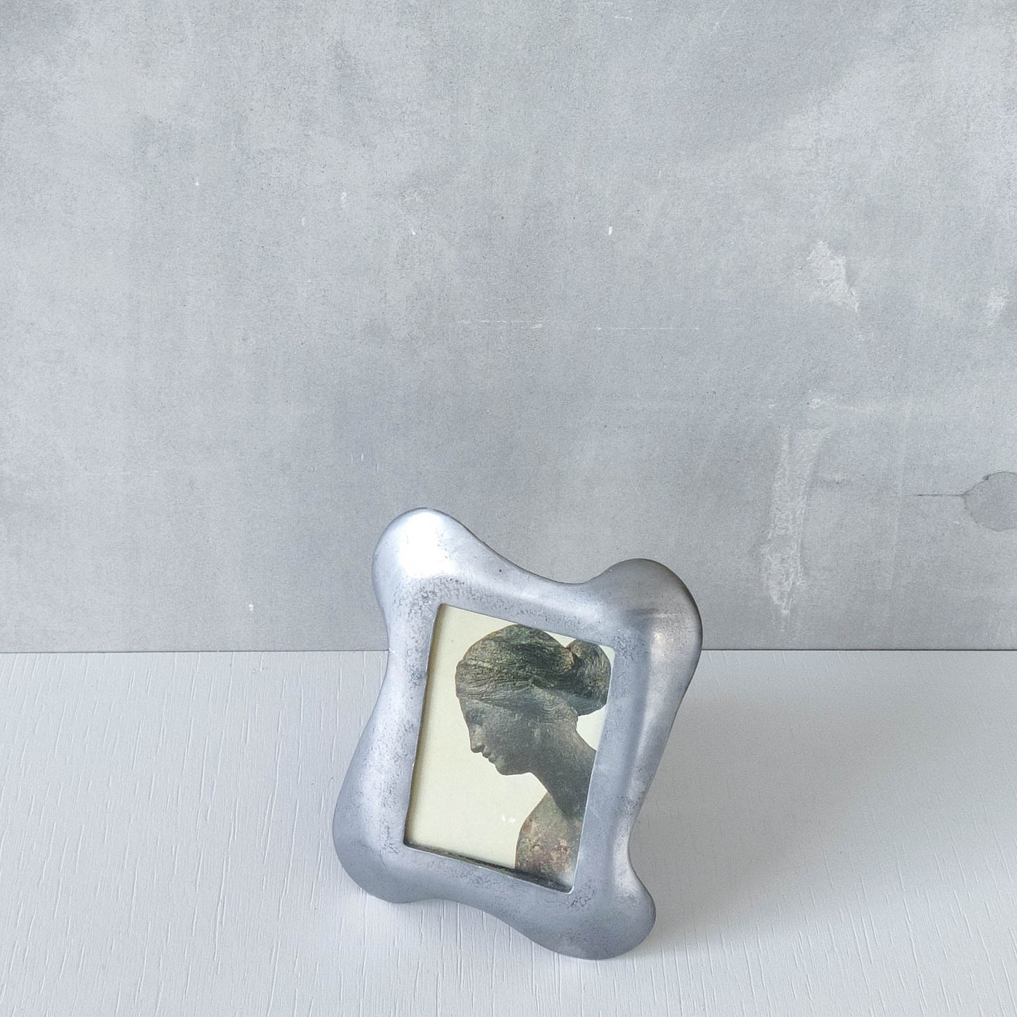 Vintage 1990s wavy pewter chunky organic modernist form picture photo frame