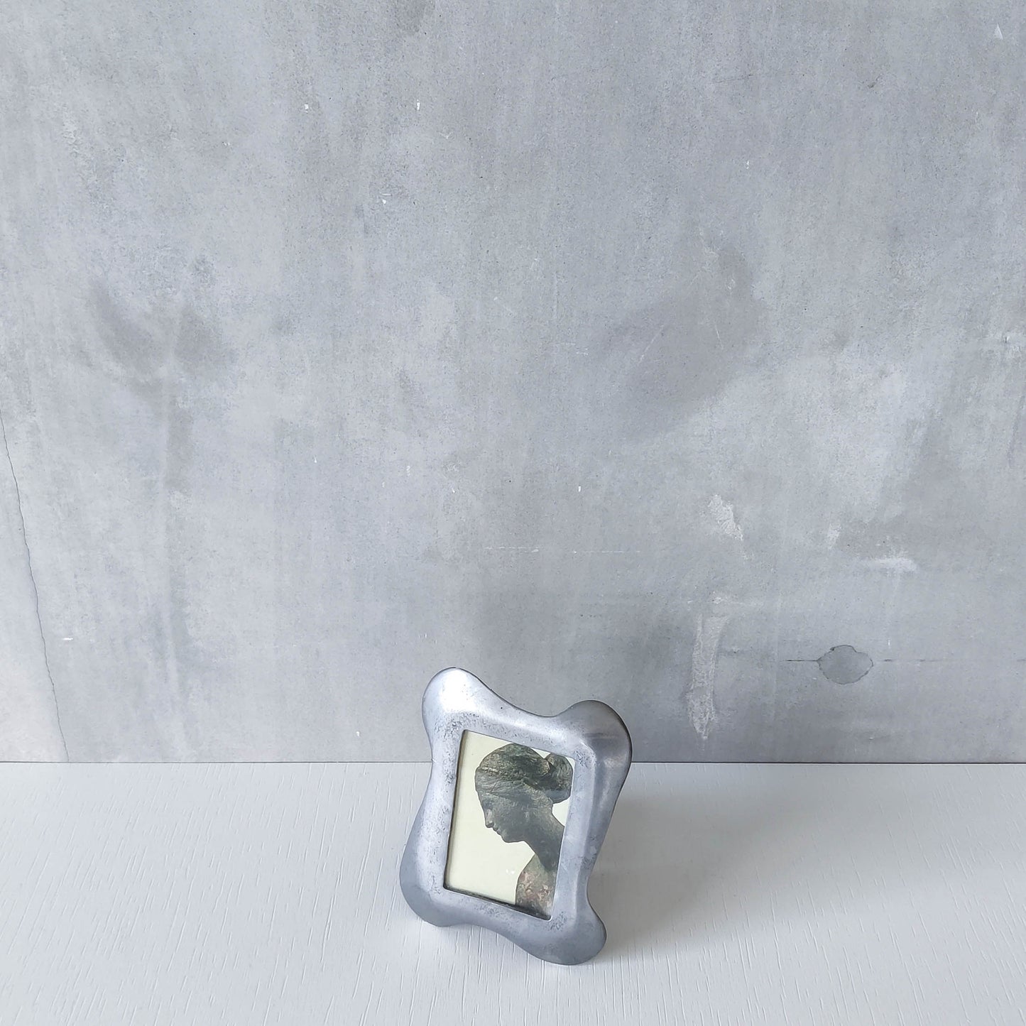 Vintage 1990s wavy pewter chunky organic modernist form picture photo frame