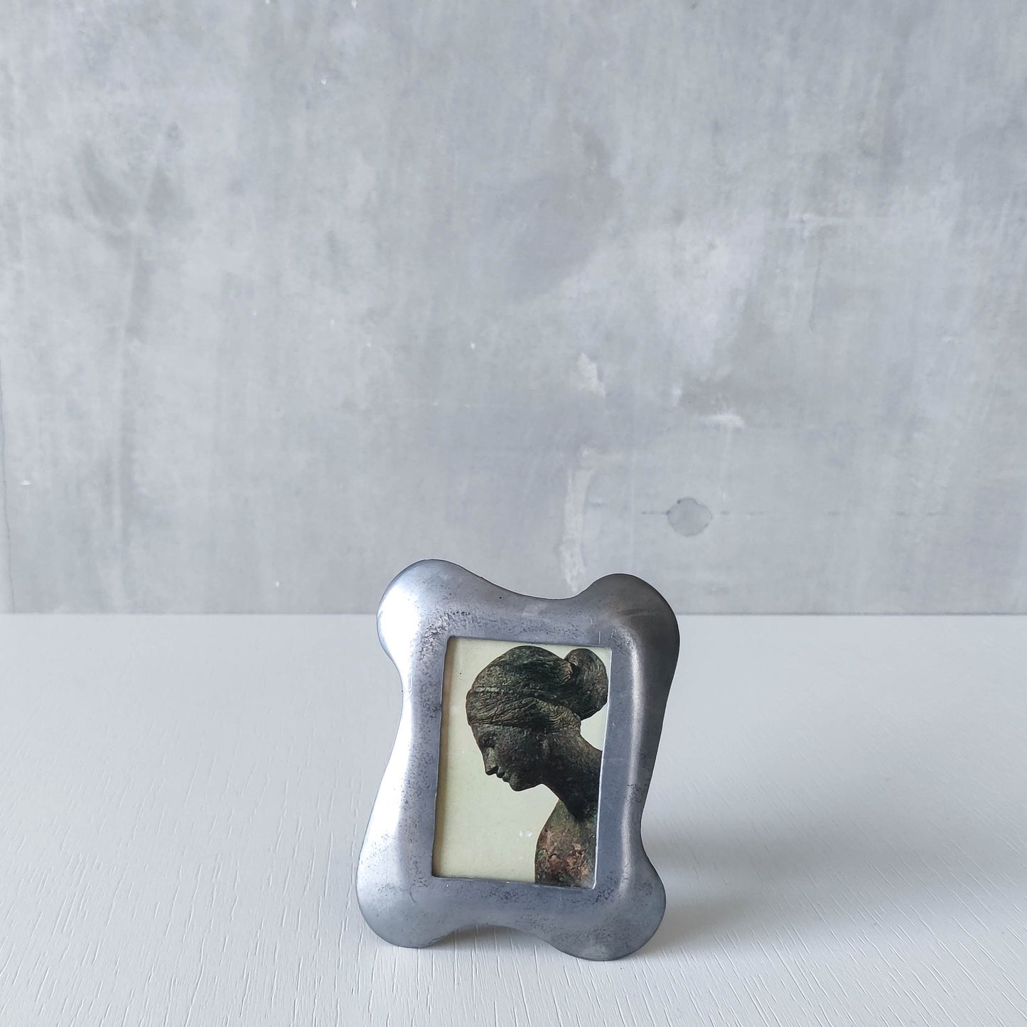 Vintage 1990s wavy pewter chunky organic modernist form picture photo frame