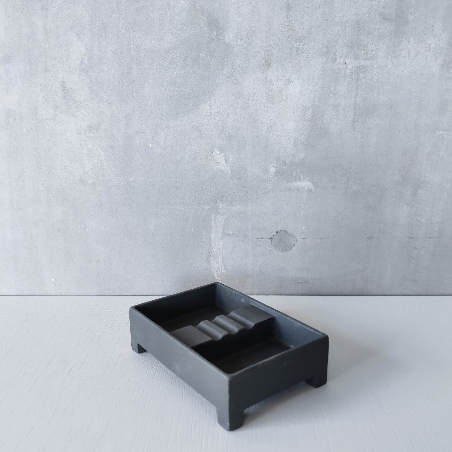 Robert Welch vintage modernist cast iron ashtray warm grey