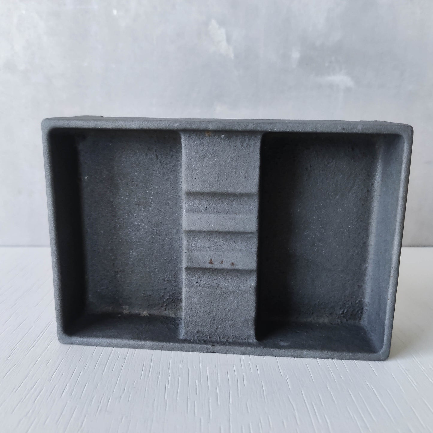 Robert Welch vintage modernist cast iron ashtray warm grey